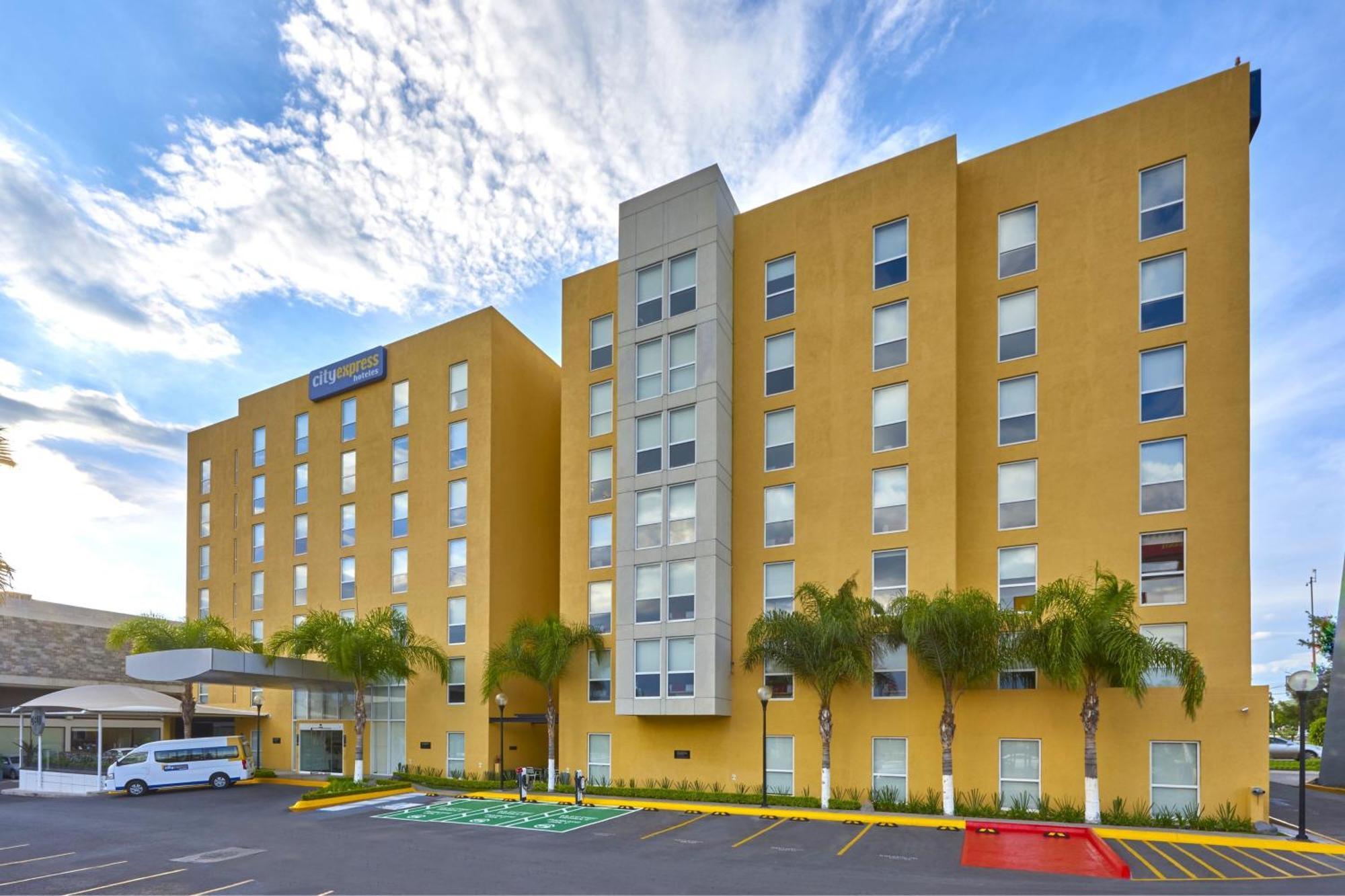 City Express By Marriott Queretaro Jurica المظهر الخارجي الصورة